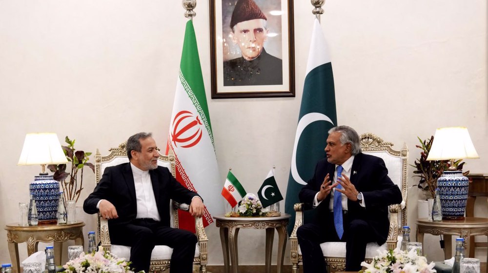 Pakistani FM urges restraint, diplomacy in call with Iranian counterpart